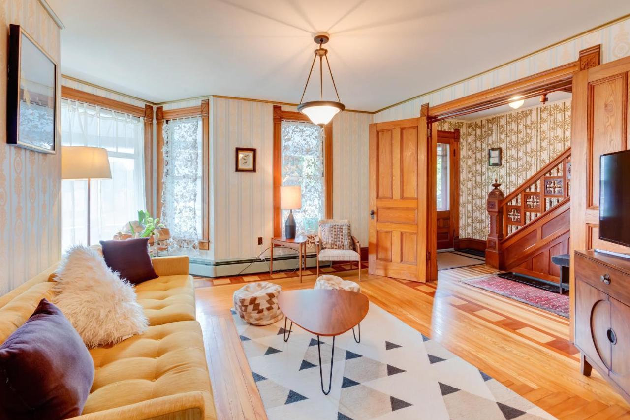 Streamside Victorian Villa Margaretville Exterior photo