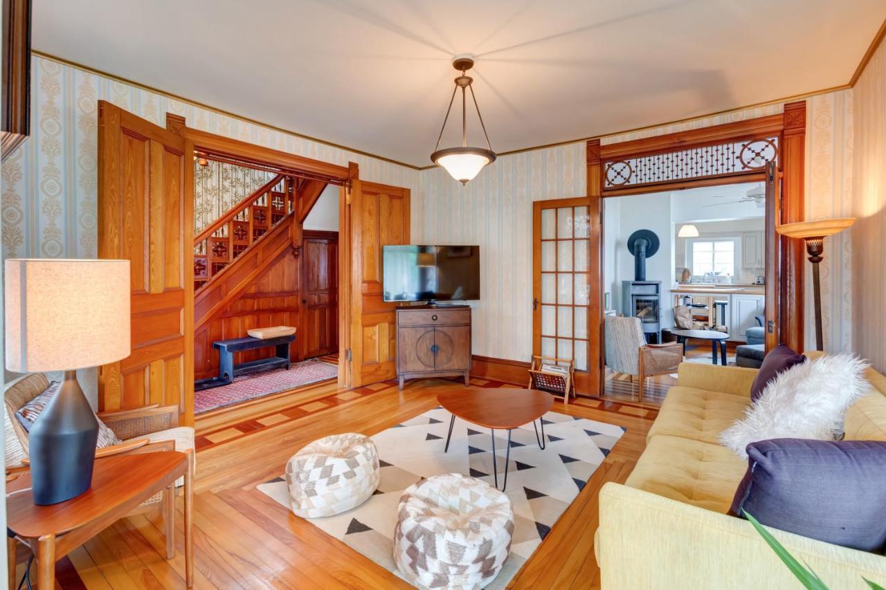 Streamside Victorian Villa Margaretville Exterior photo
